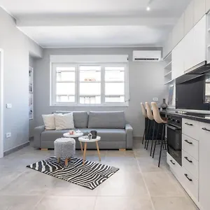 https://design-apartament-in-magheru.bucharesthotelsnow.com